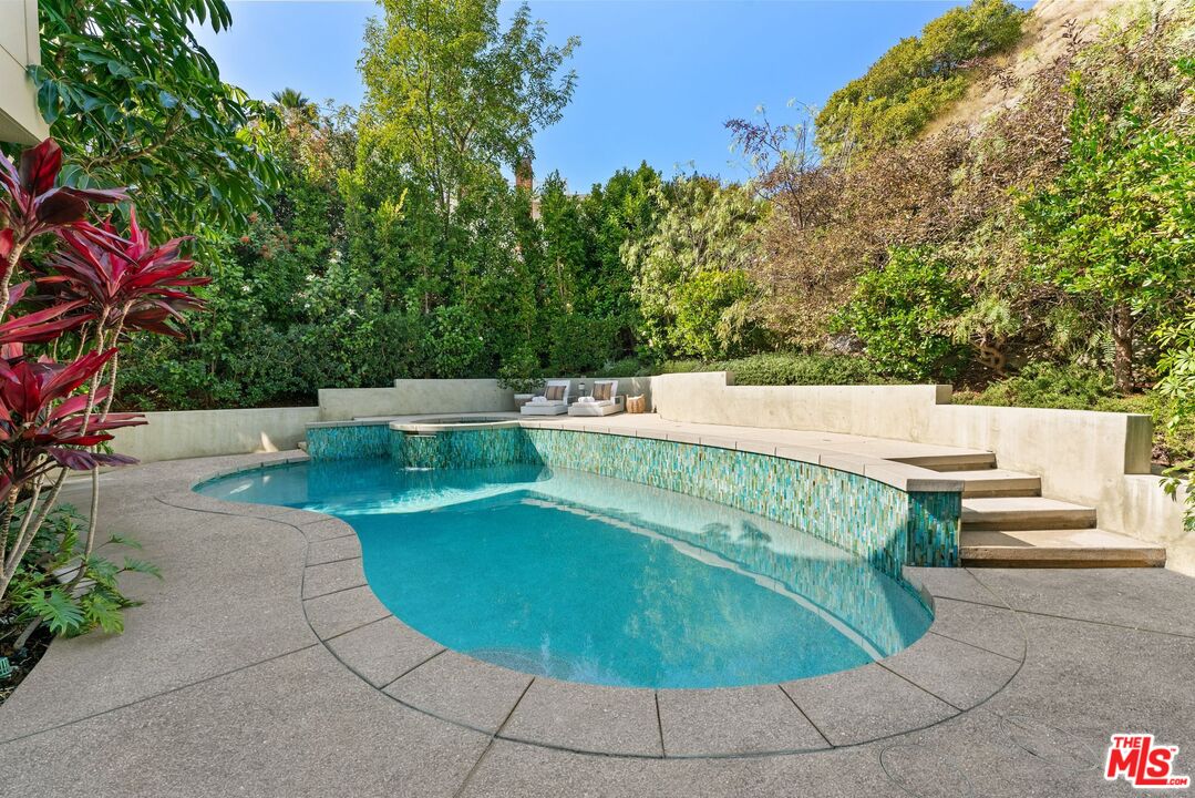 MLS #25612637 image #27