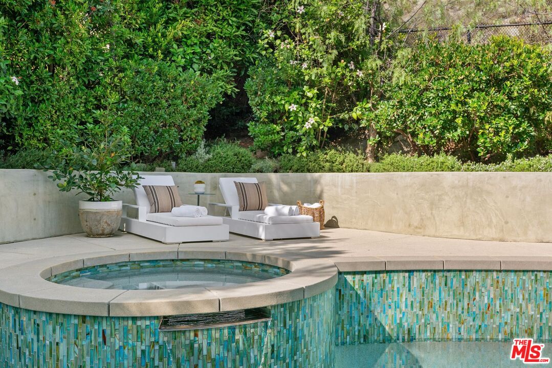 MLS #25612637 image #28