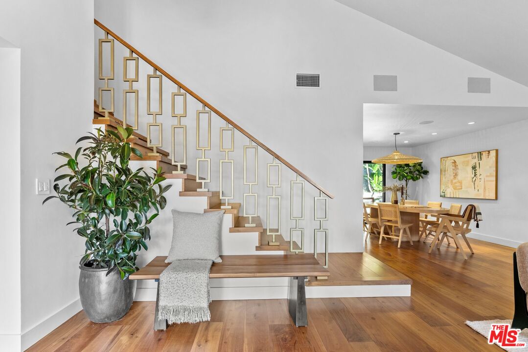 MLS #25612637 image #3