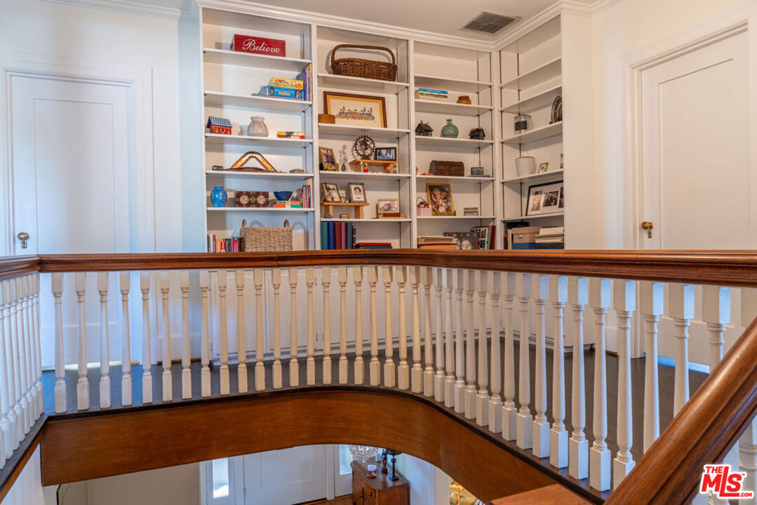 MLS #25612841 image #10