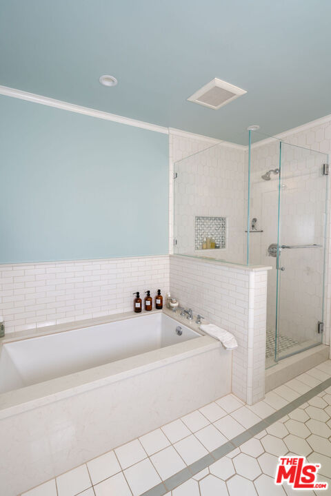 MLS #25612841 image #13