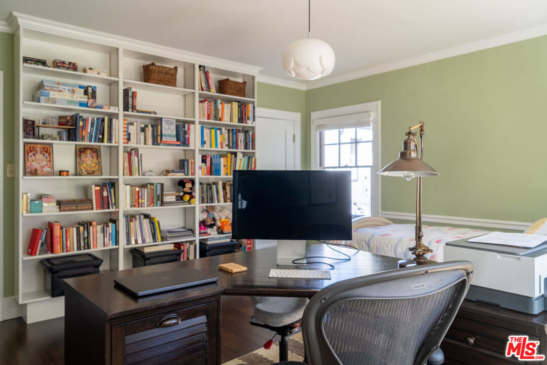 MLS #25612841 image #17