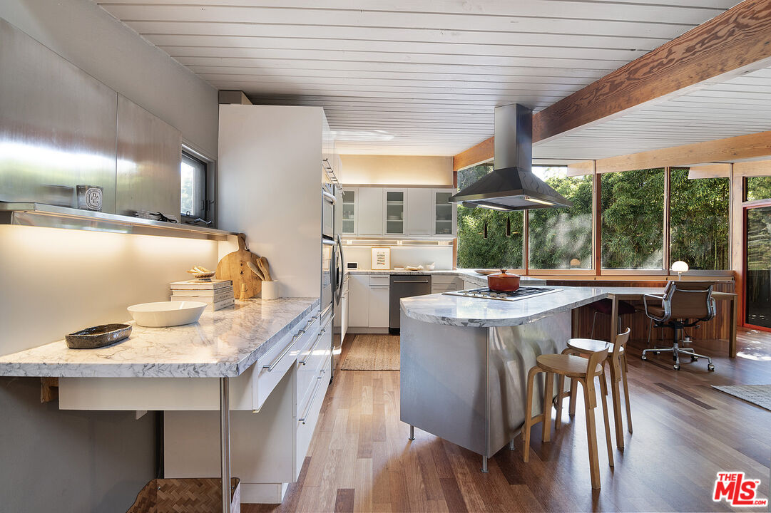 MLS #25612887 image #10