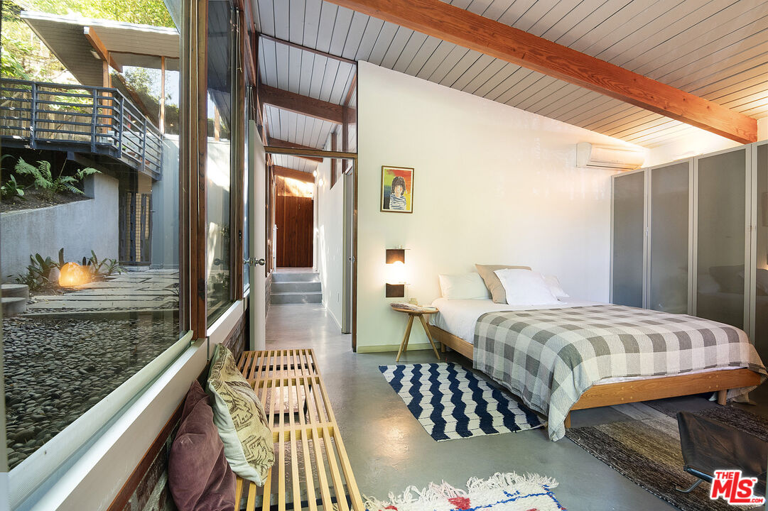 MLS #25612887 image #22