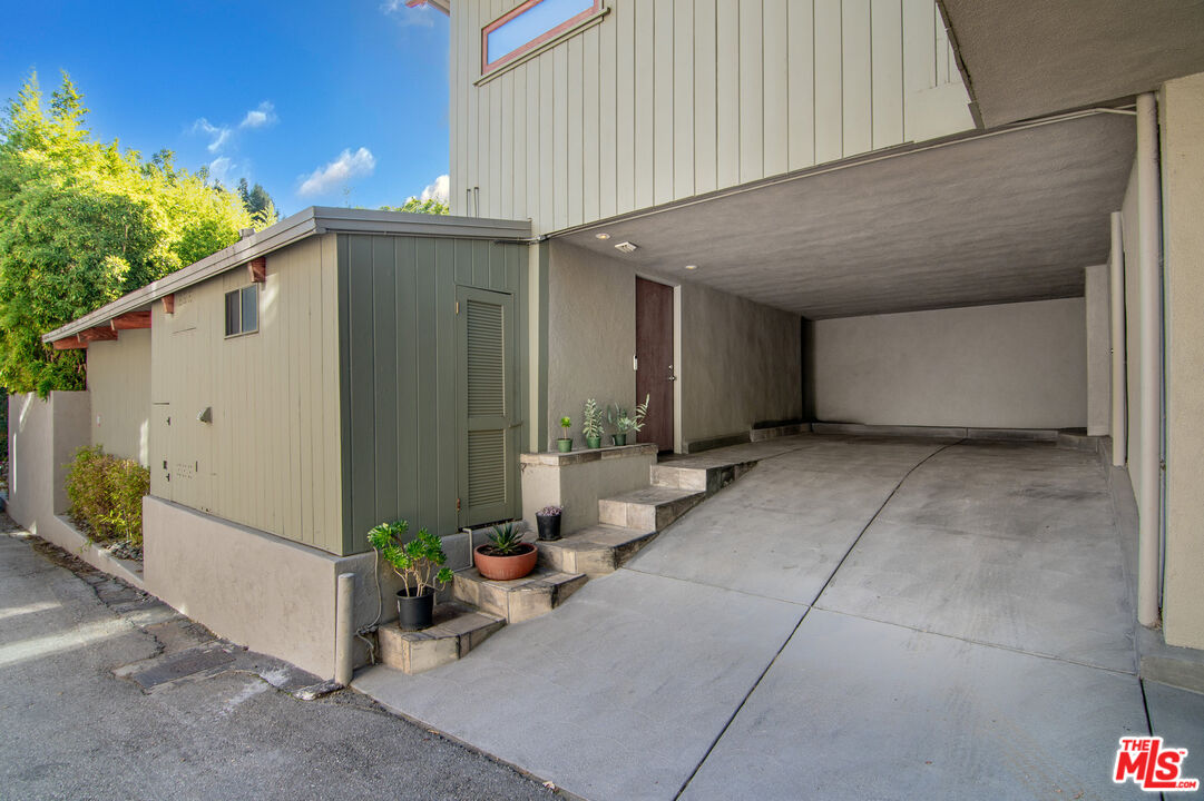 MLS #25612887 image #2