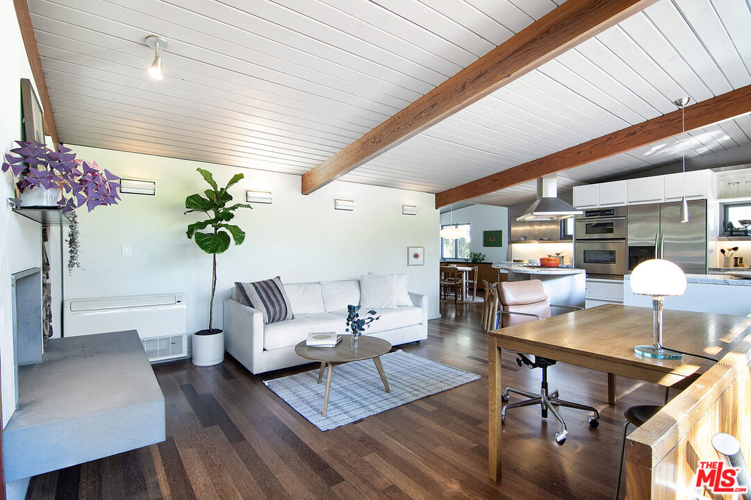 MLS #25612887 image #3