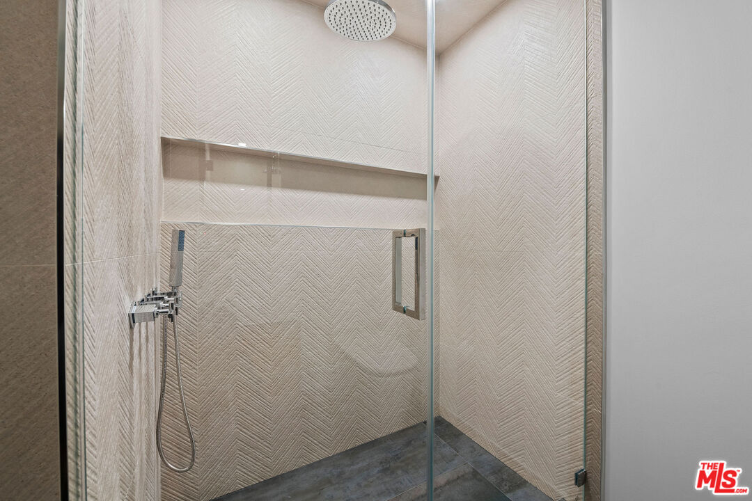 MLS #25612899 image #16