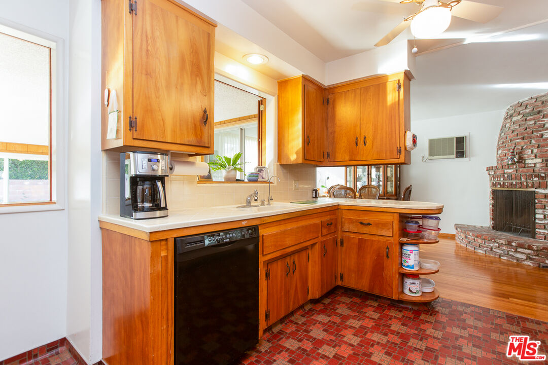 MLS #25612921 image #19