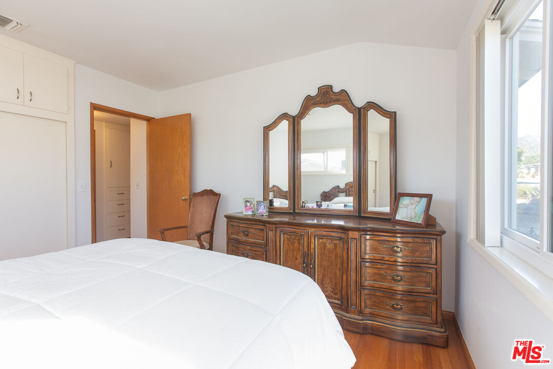 MLS #25612921 image #26