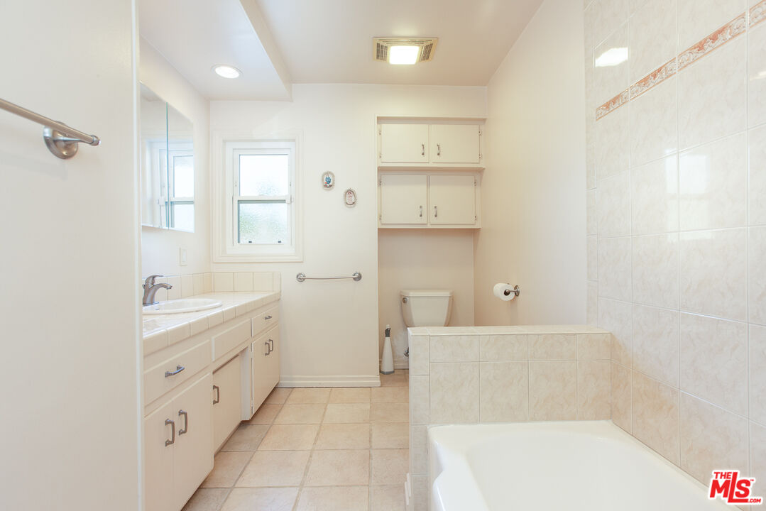 MLS #25612921 image #27