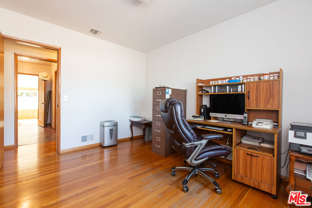 MLS #25612921 image #32