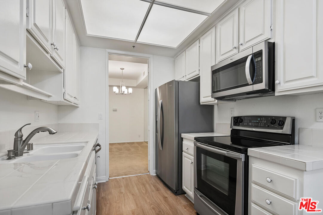 MLS #25612931 image #16