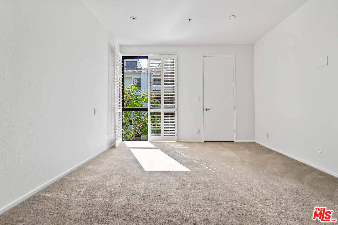 MLS #25612931 image #25