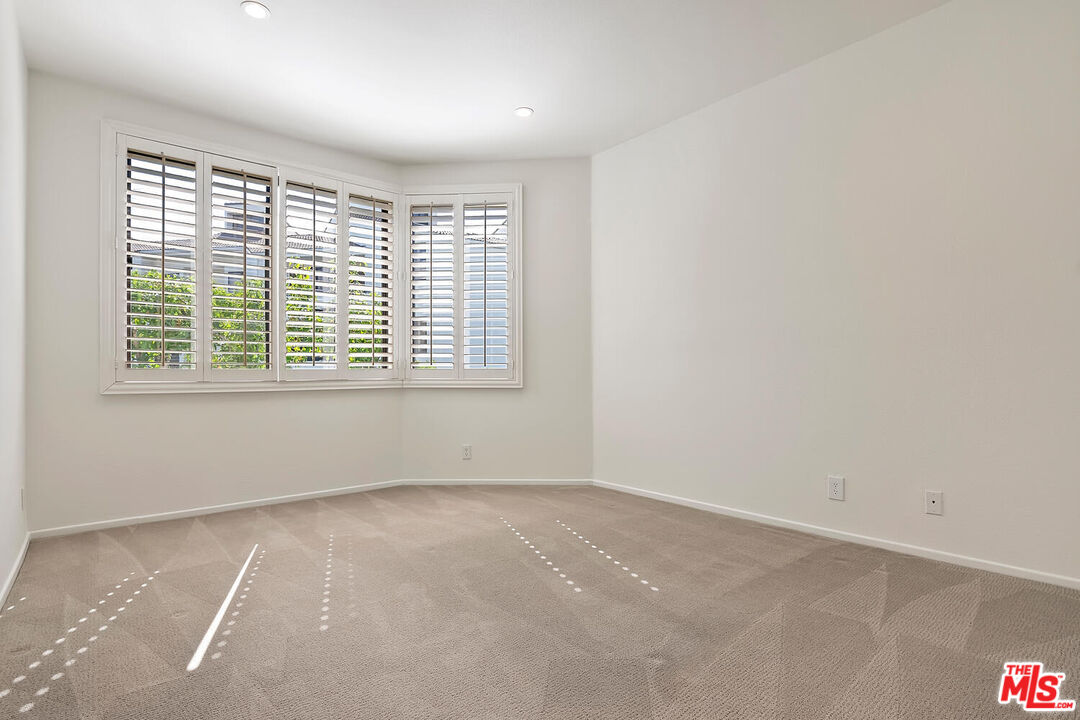 MLS #25612931 image #31