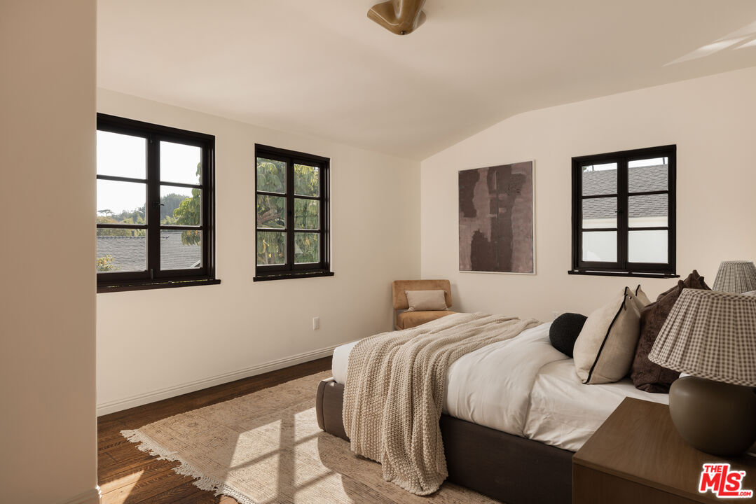 MLS #25612933 image #22