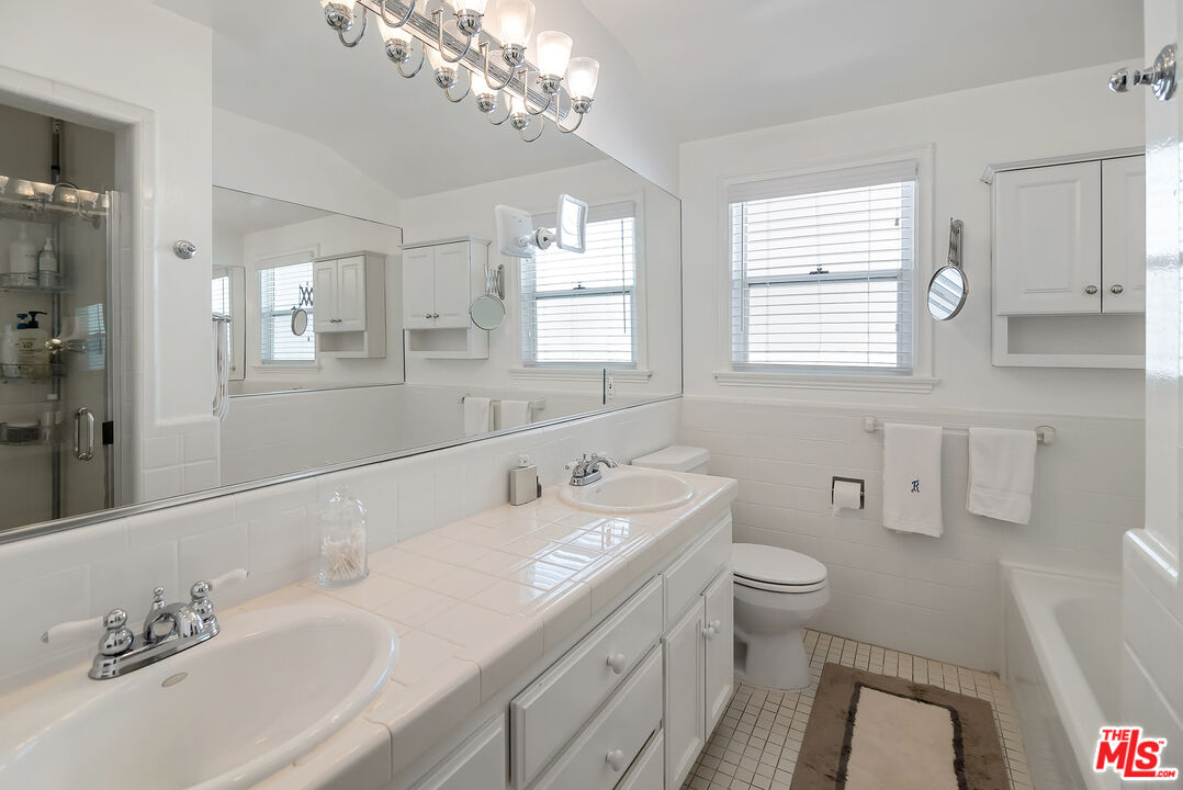 MLS #25613047 image #12