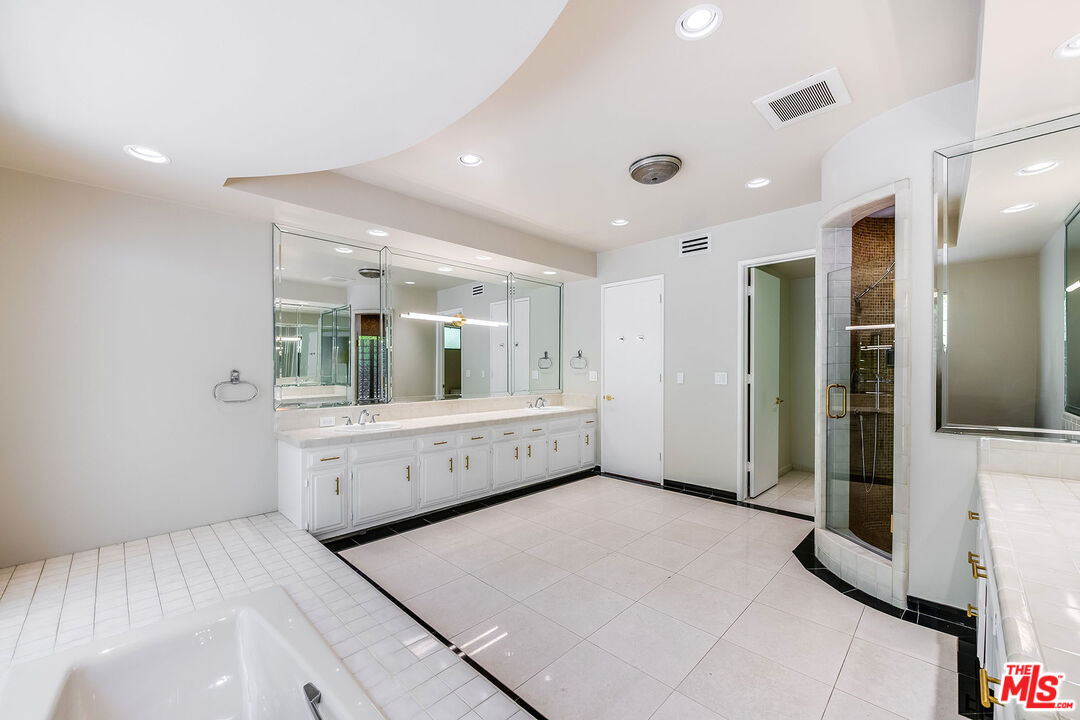 MLS #25613445 image #11