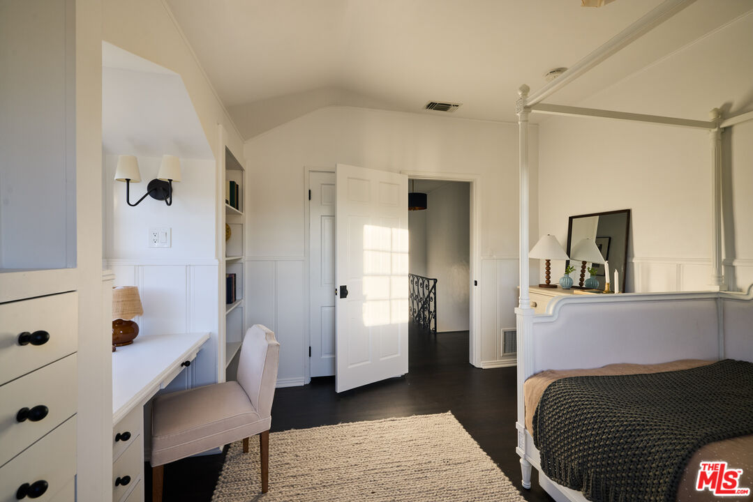 MLS #25613507 image #24