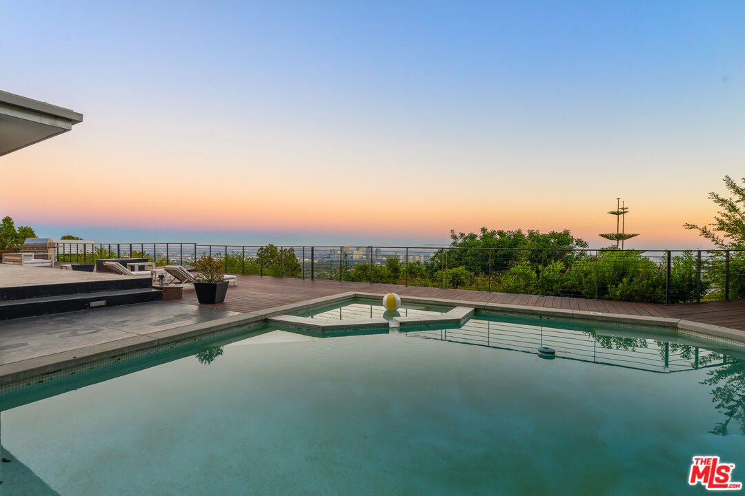 MLS #25613549 image #16