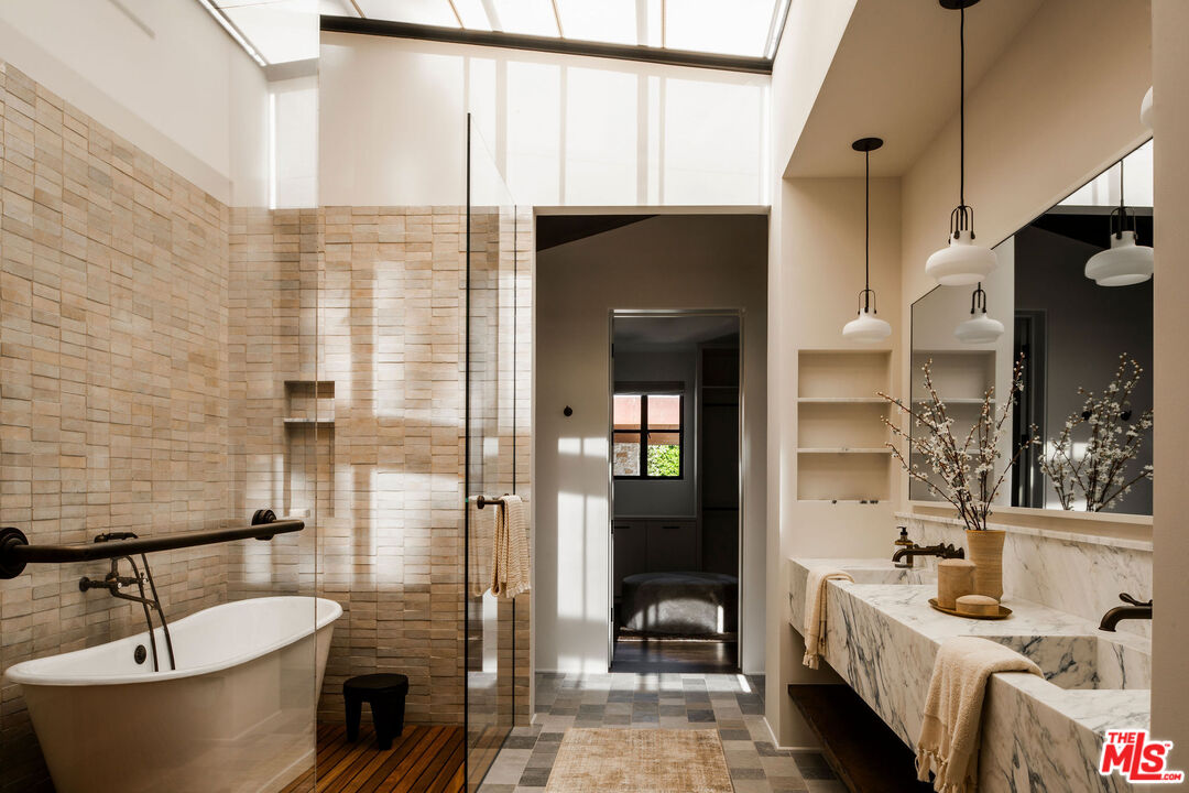 MLS #25613561 image #23