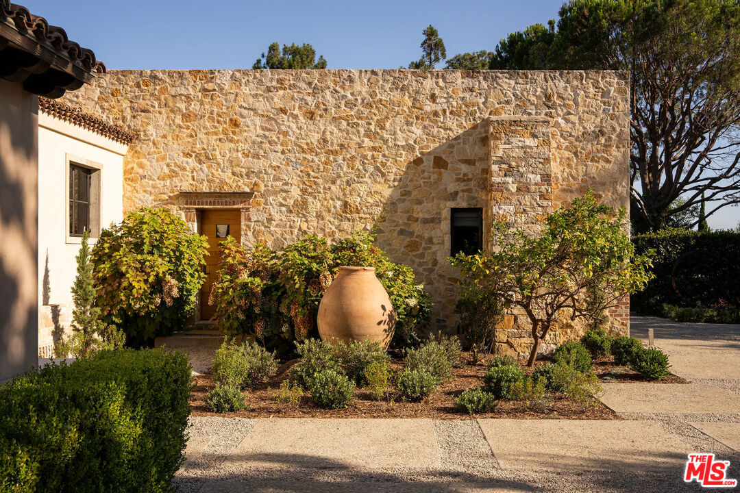 MLS #25613561 image #28