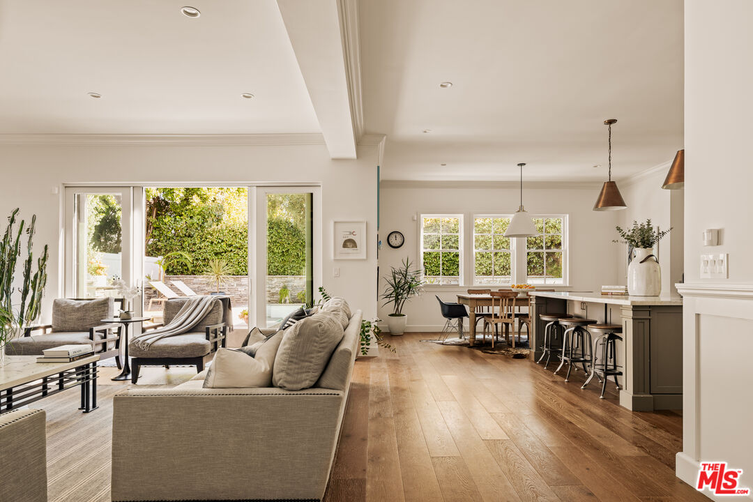 MLS #25613575 image #2