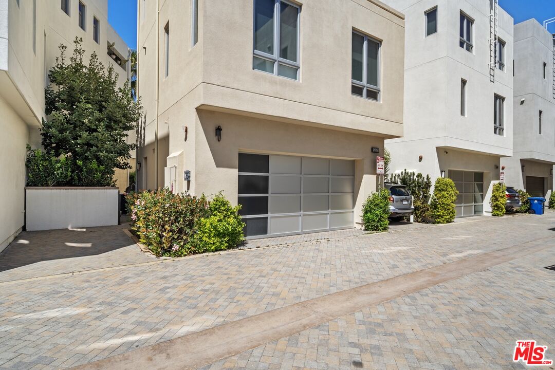 MLS #25613637 image #16