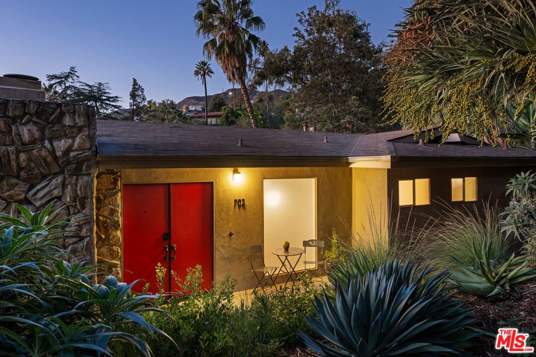 MLS #25613667 image #1