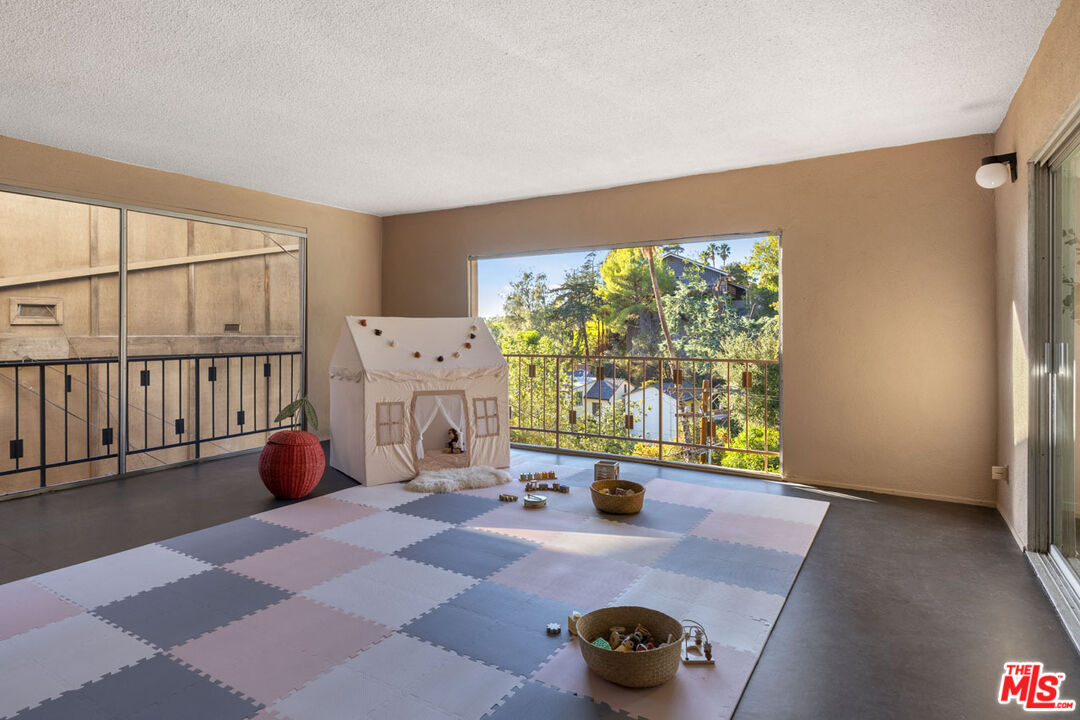 MLS #25613667 image #24