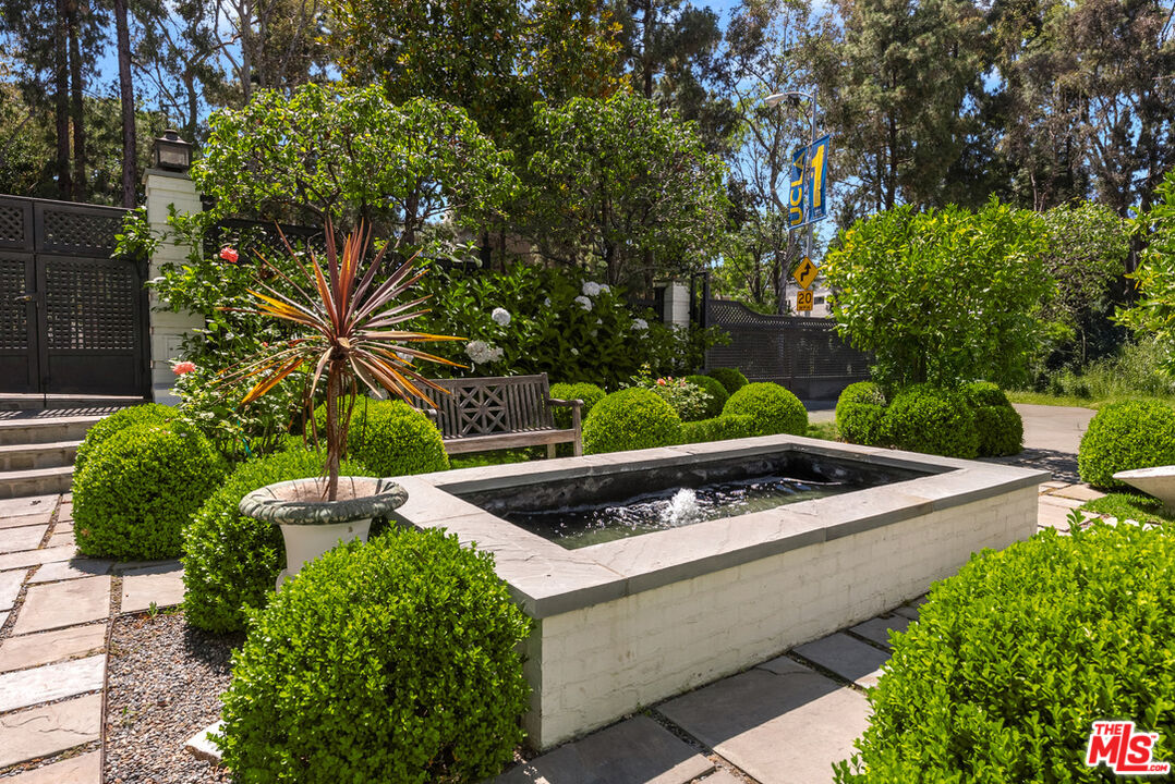 MLS #25613695 image #2