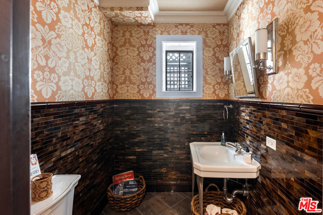 MLS #25613695 image #38