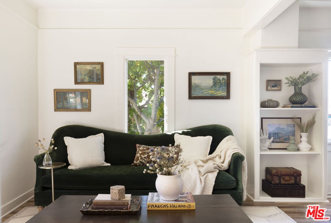 MLS #25613709 image #2