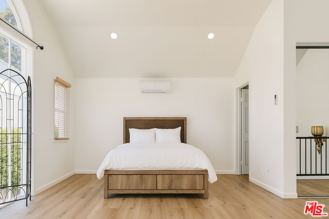 MLS #25613855 image #16