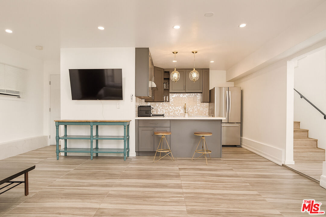 MLS #25613855 image #1