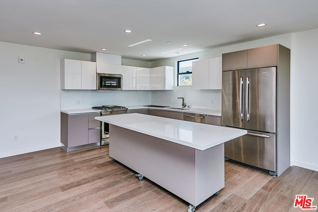 MLS #25613901 image #2