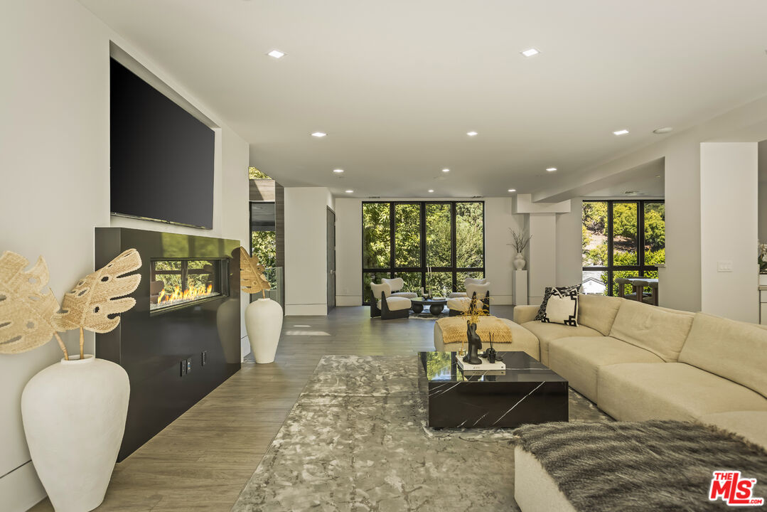 MLS #25613933 image #9