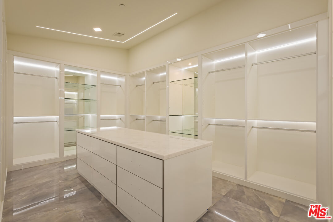 MLS #25613933 image #21