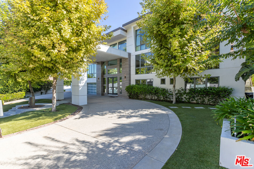 MLS #25613933 image #2