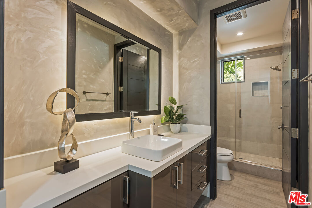 MLS #25613933 image #33