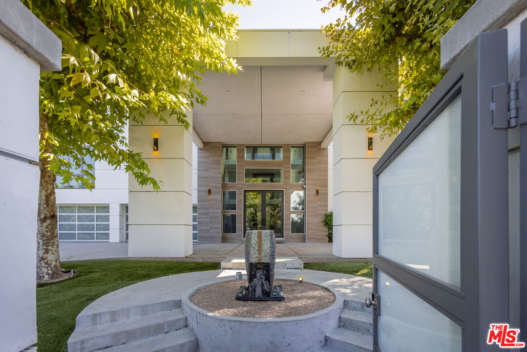 MLS #25613933 image #3