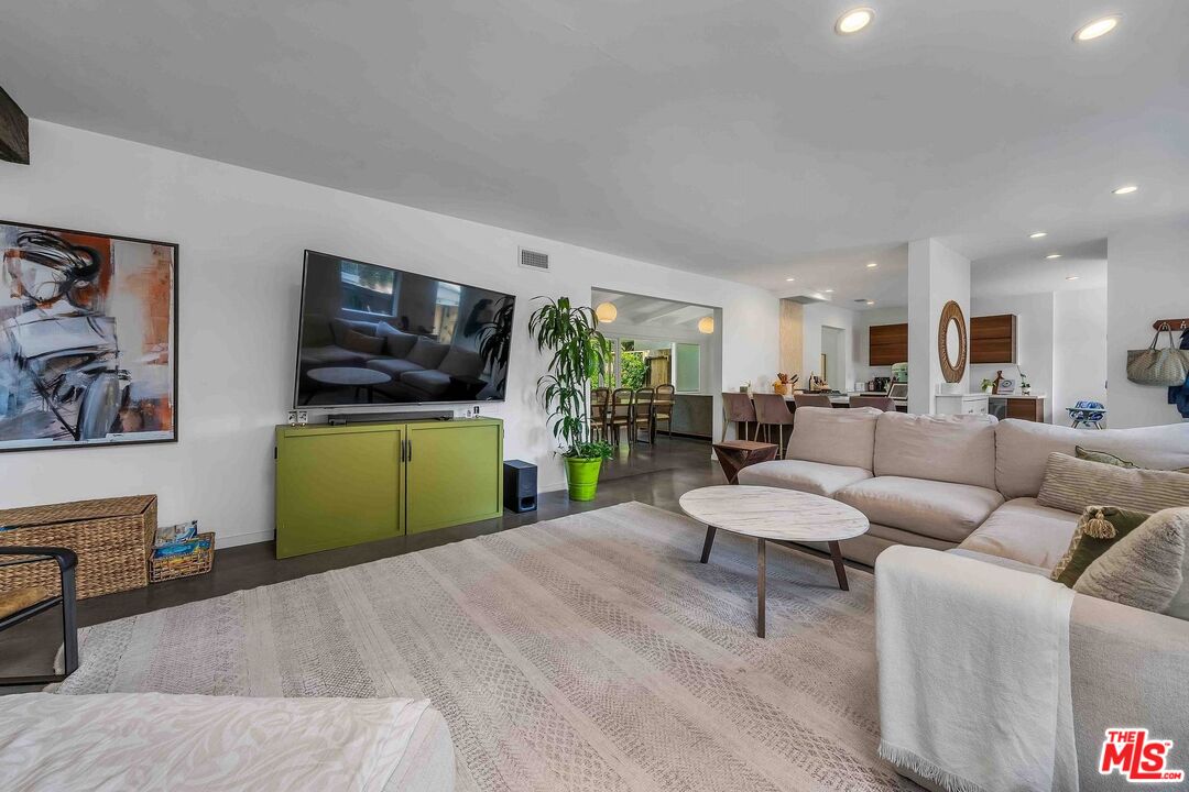 MLS #25614043 image #9