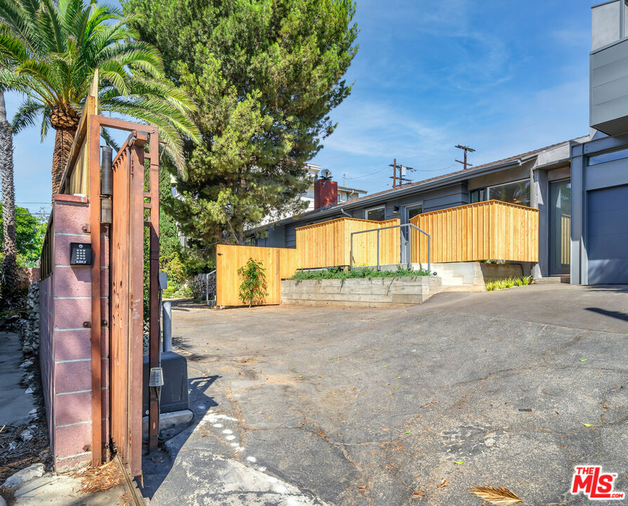 MLS #25614043 image #3