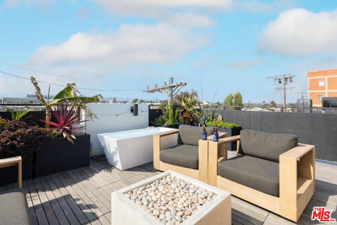 MLS #25614063 image #15