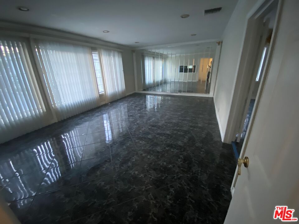 MLS #25614067 image #9