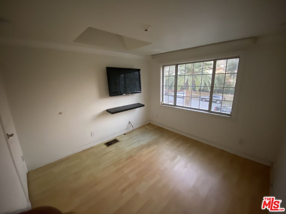 MLS #25614067 image #13