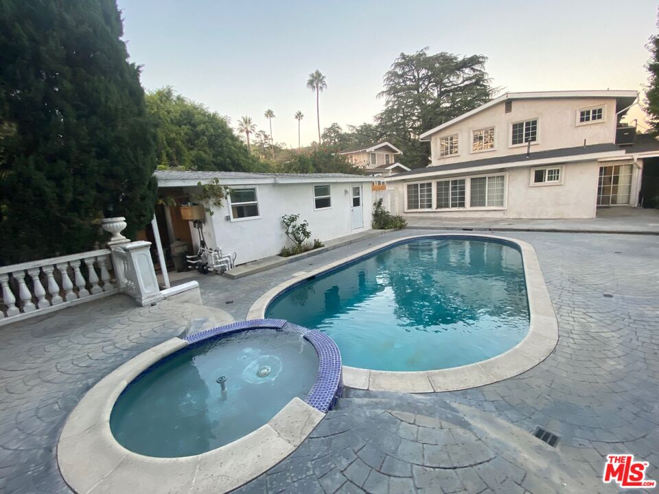 MLS #25614067 image #2