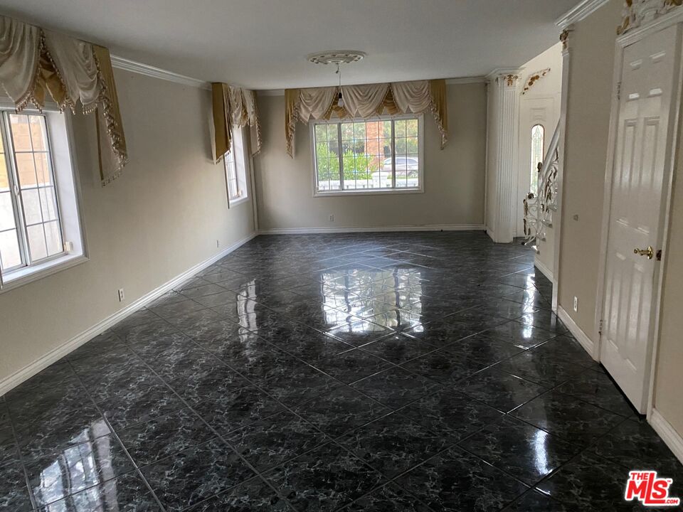 MLS #25614067 image #3