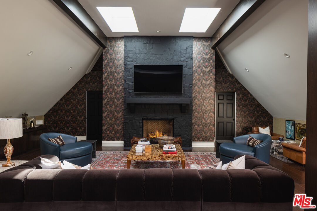 MLS #25614081 image #14