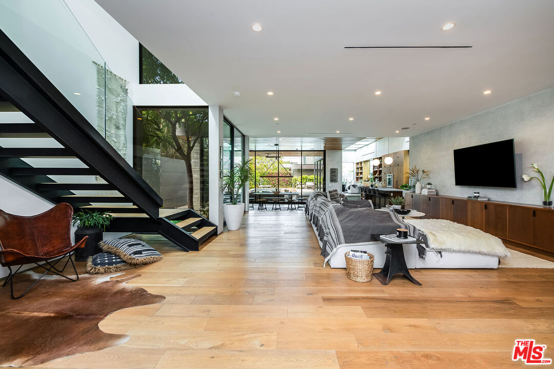 MLS #25614083 image #4