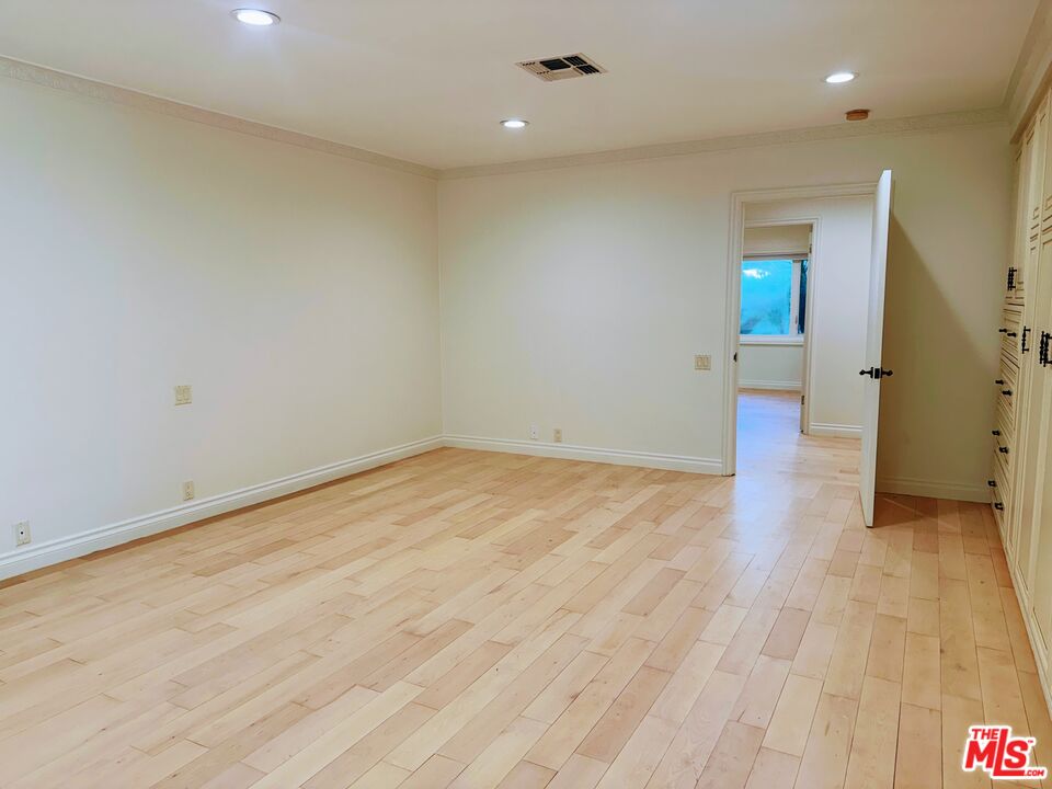 MLS #25614125 image #12